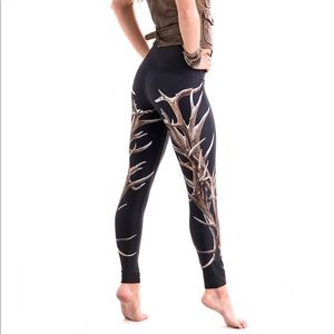 Kamari/Venor Life Elk Antler Leggings size 2